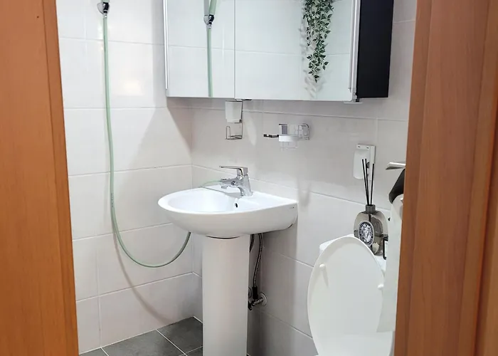 #4bed #8people #1st Floor House Villa *